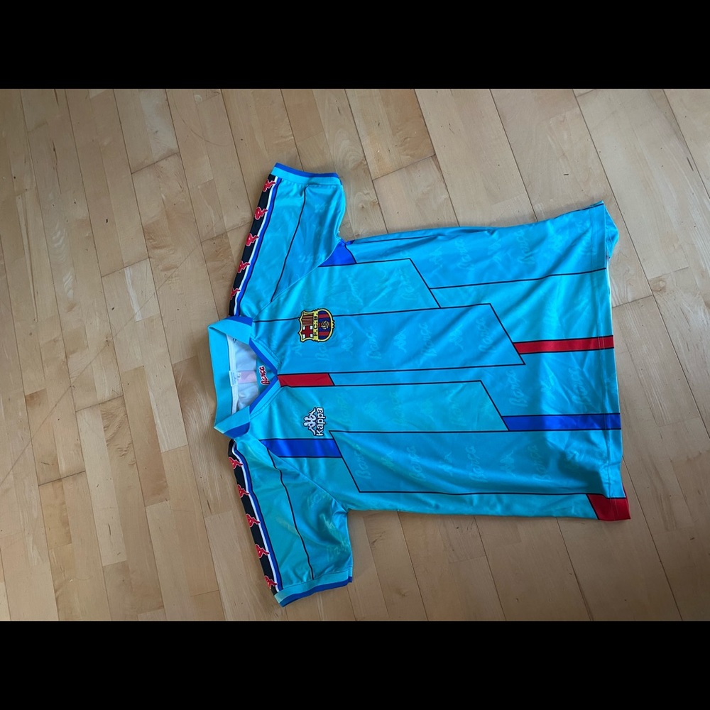 Barca 1996 away shirt